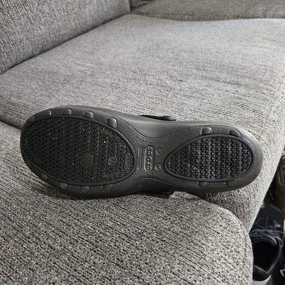 Crocs W/ Animal Print Strip - Picture 14 of 15